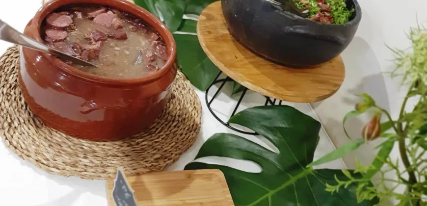 Buffet de feijoada em casa