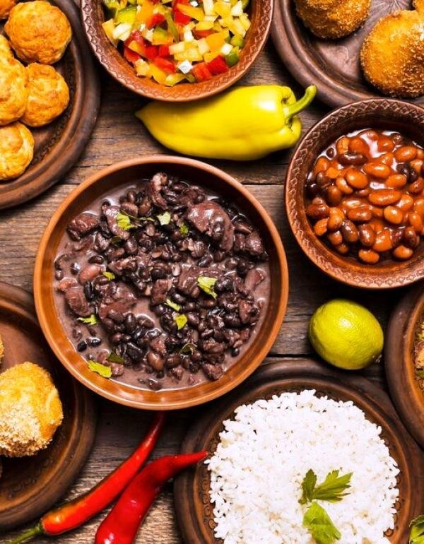 Feijoada tradicional em casa Curitiba