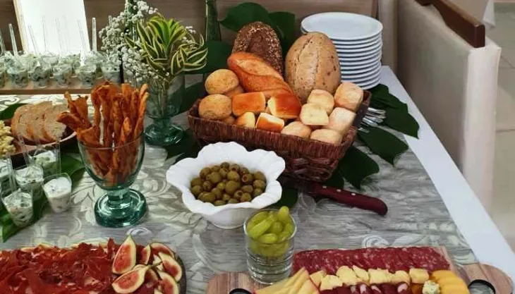 Mesa de antepastos Curitiba