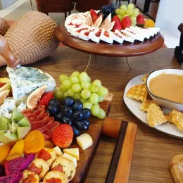 Mesa de antepastos corporativa Curitiba